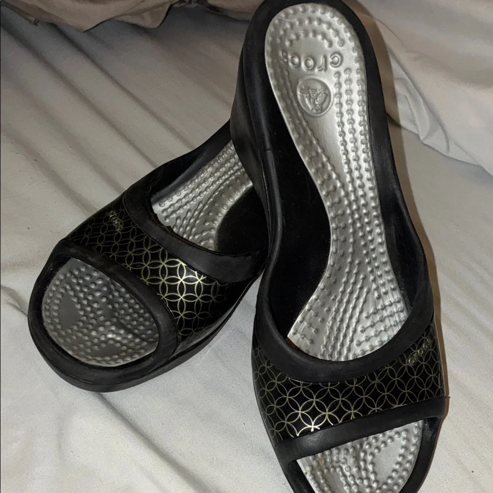 Crocs  Women's Black‎ and Gold Patterned Sandals